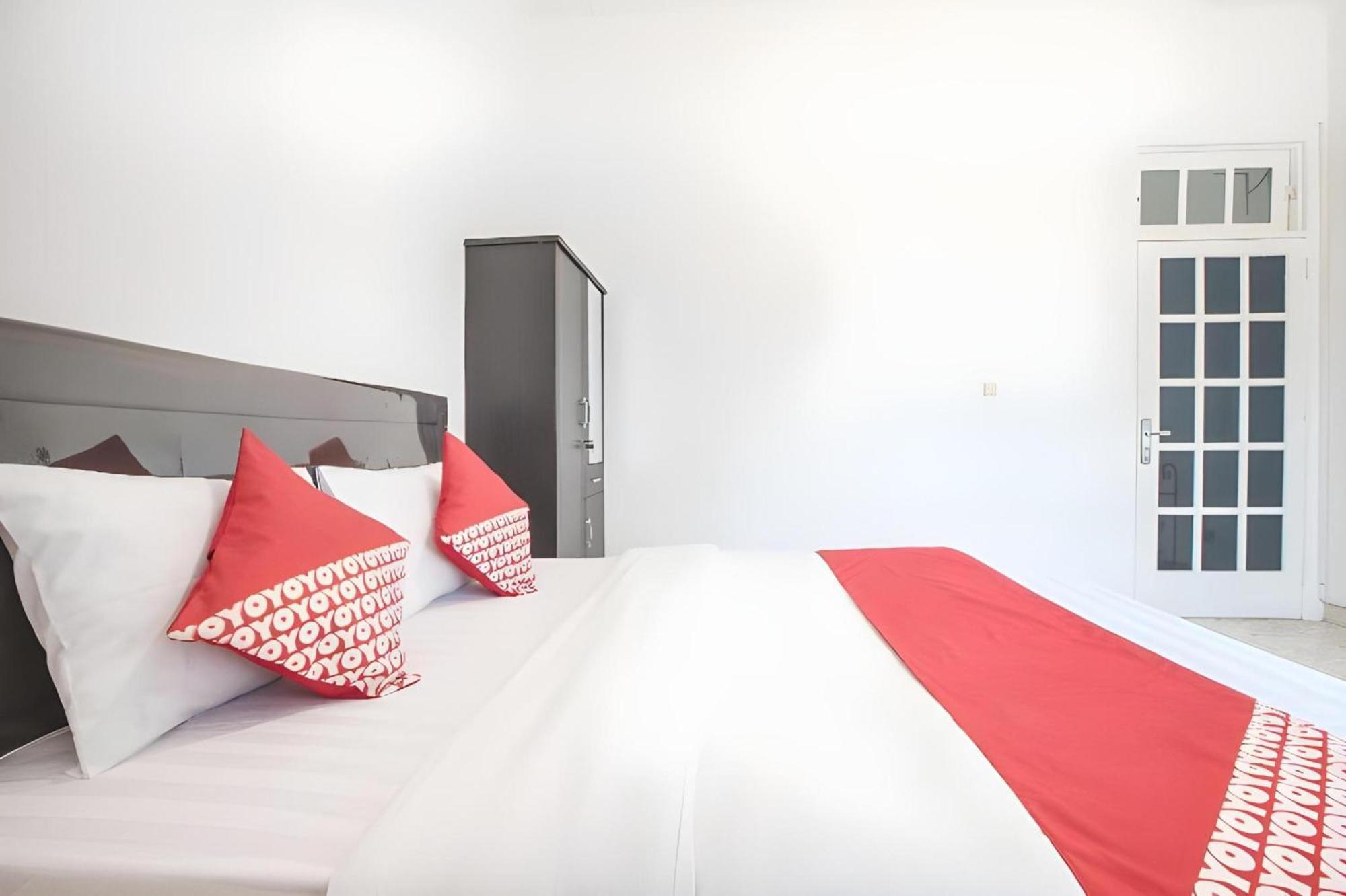 OYO 332 Residence G17 Kemang Jacarta Exterior foto