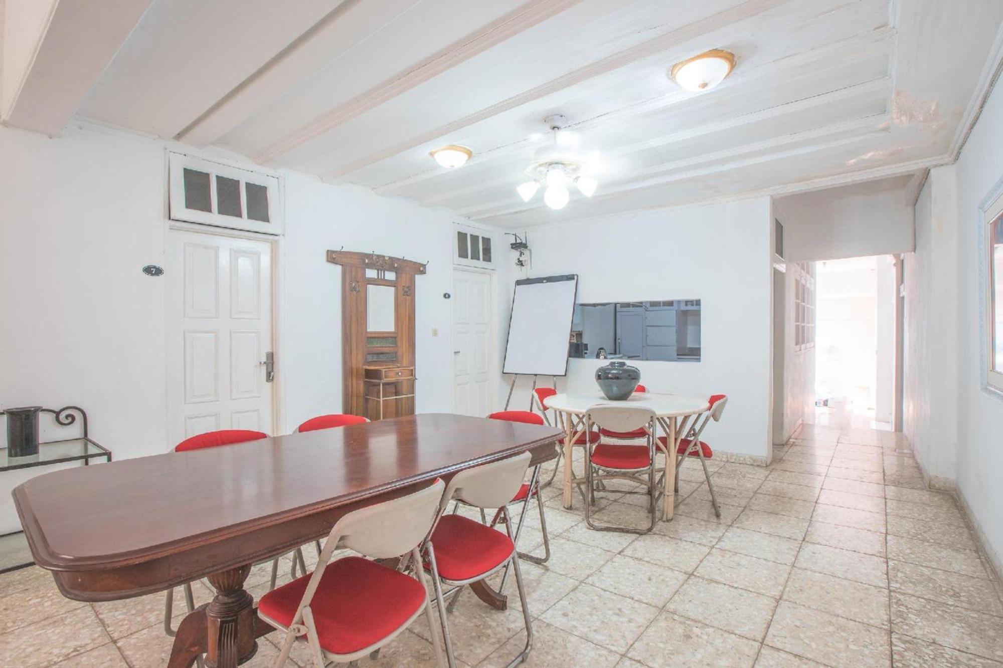 OYO 332 Residence G17 Kemang Jacarta Exterior foto