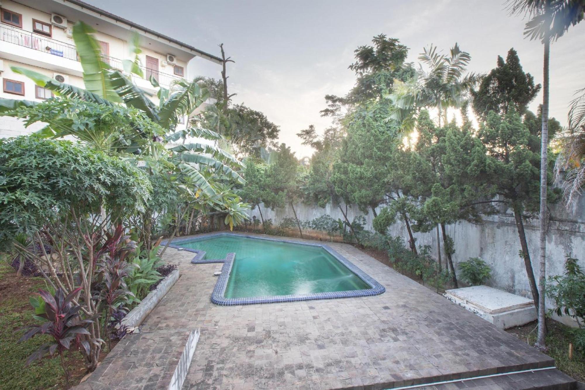 OYO 332 Residence G17 Kemang Jacarta Exterior foto