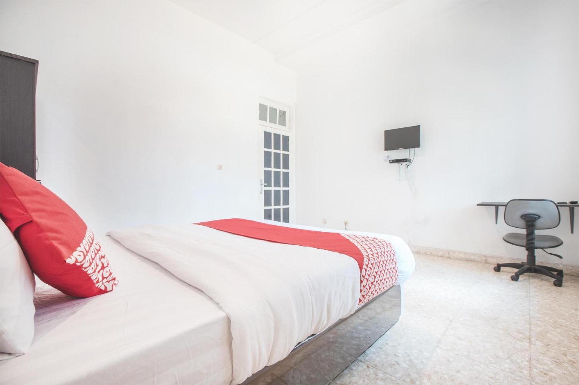 OYO 332 Residence G17 Kemang Jacarta Exterior foto