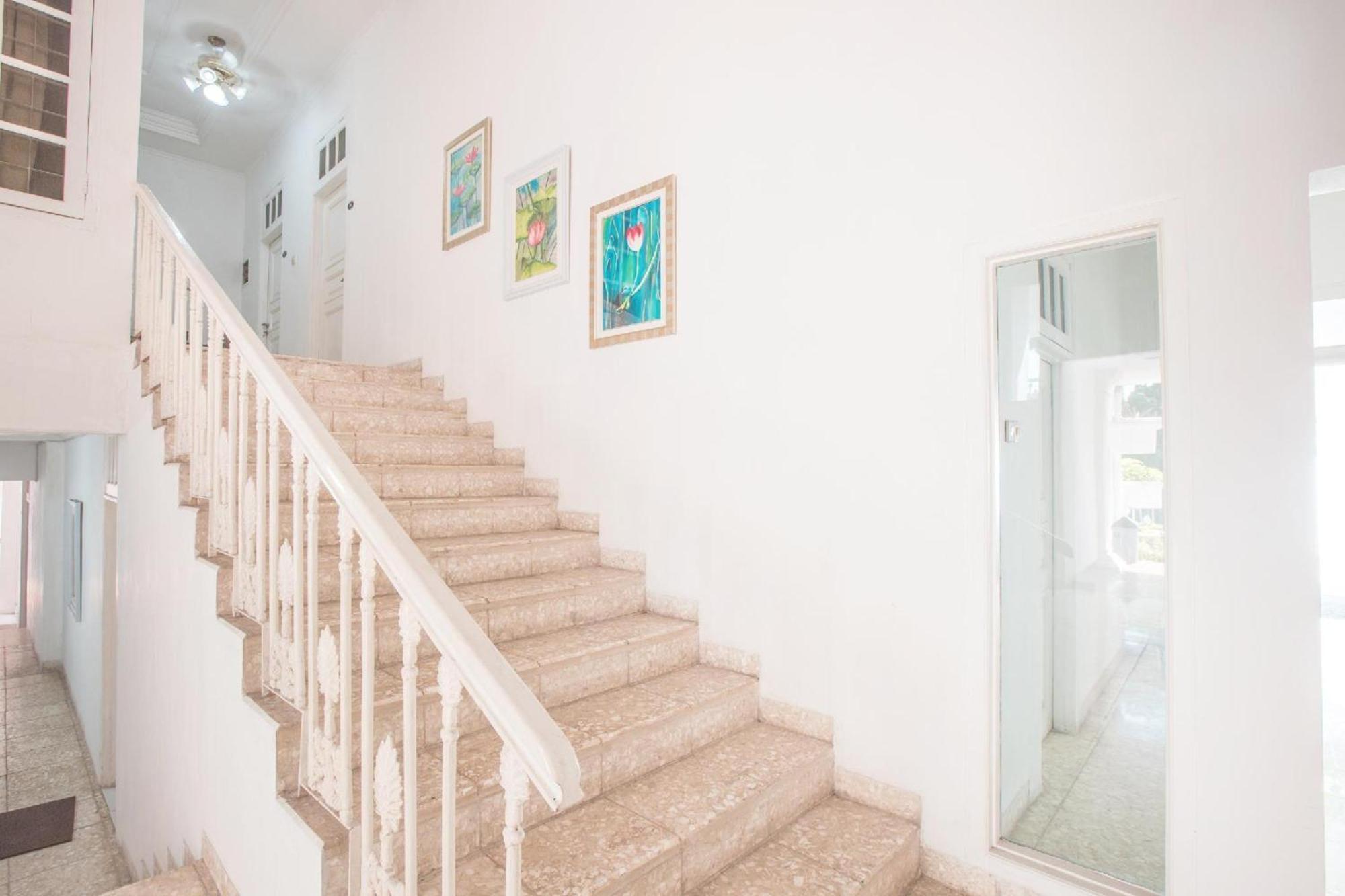 OYO 332 Residence G17 Kemang Jacarta Exterior foto