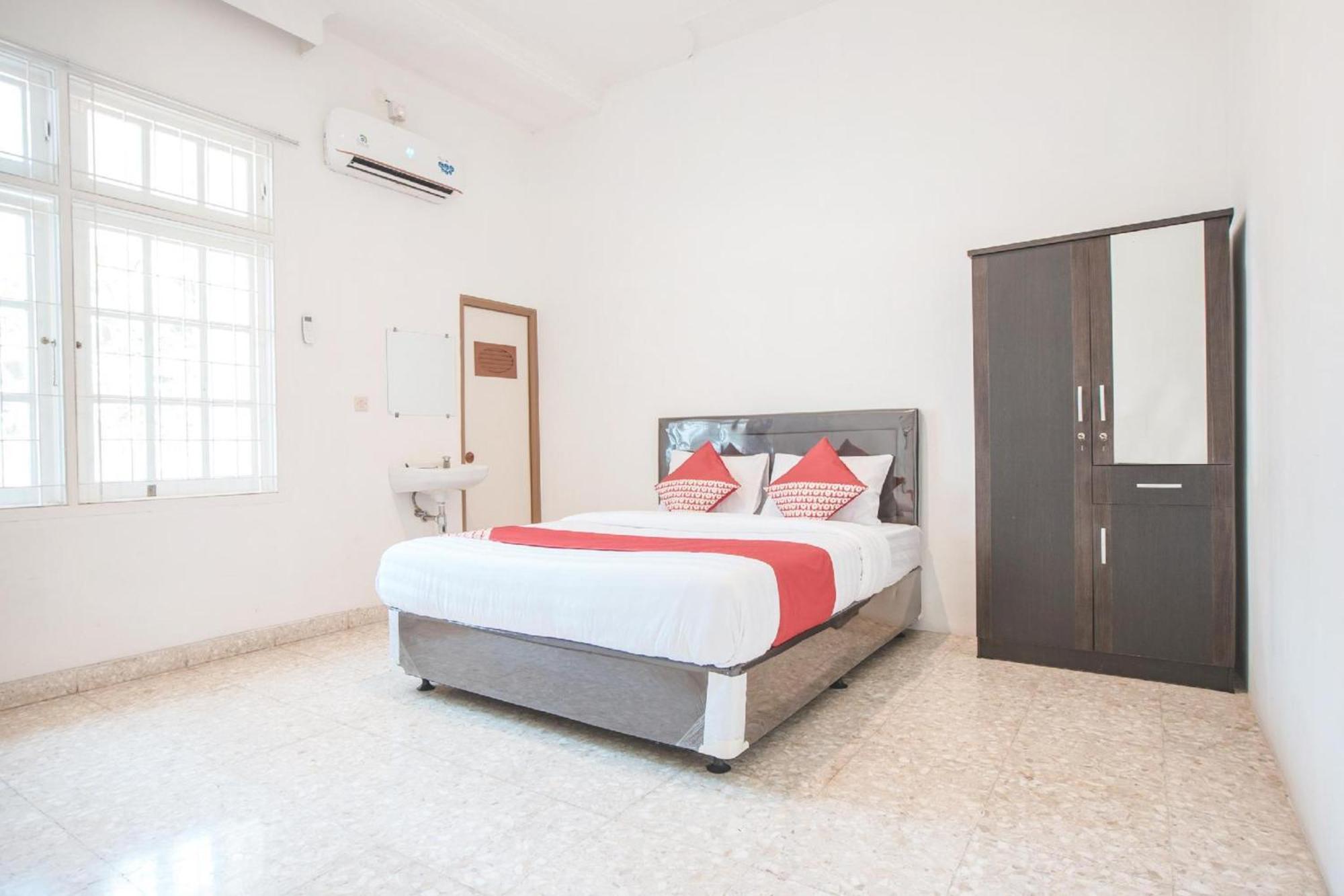 OYO 332 Residence G17 Kemang Jacarta Exterior foto
